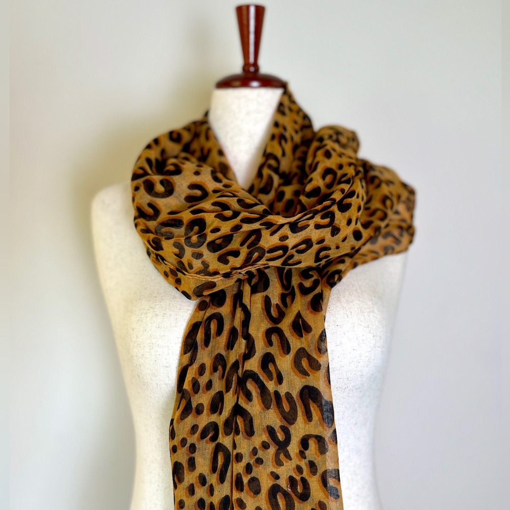 Extra Long Lightweight Women’s Animal Print Leopard Scarf Convertible
